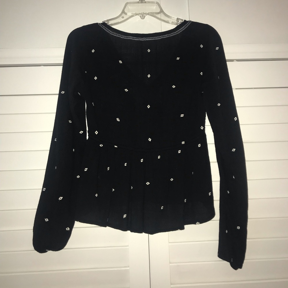 Abercrombie & Fitch long sleeved shirt - Picture 2 of 4